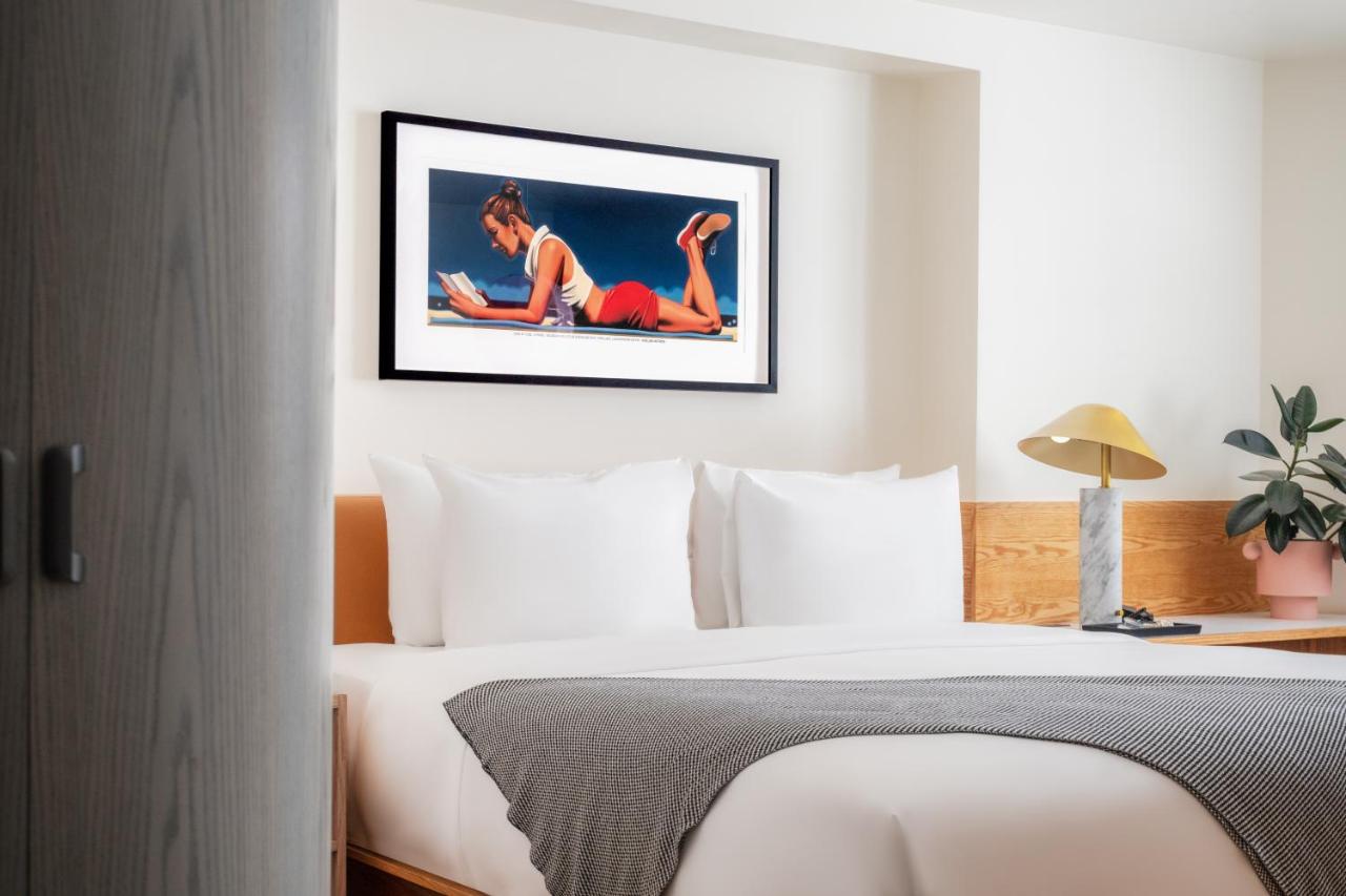 Signature King at Short Stories Hotel