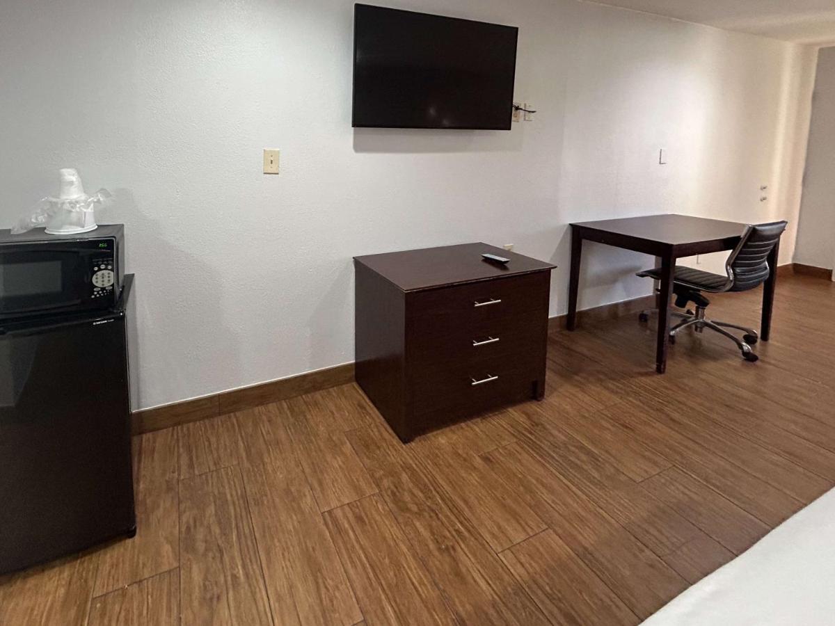  | OYO Hotel Denham Springs I-12