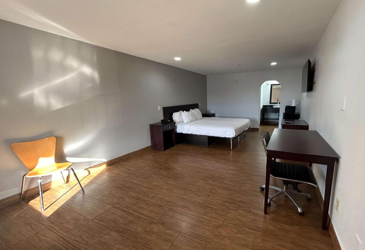  | OYO Hotel Denham Springs I-12