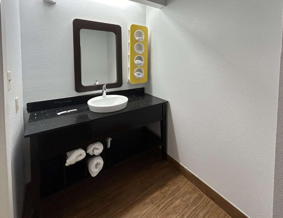  | OYO Hotel Denham Springs I-12