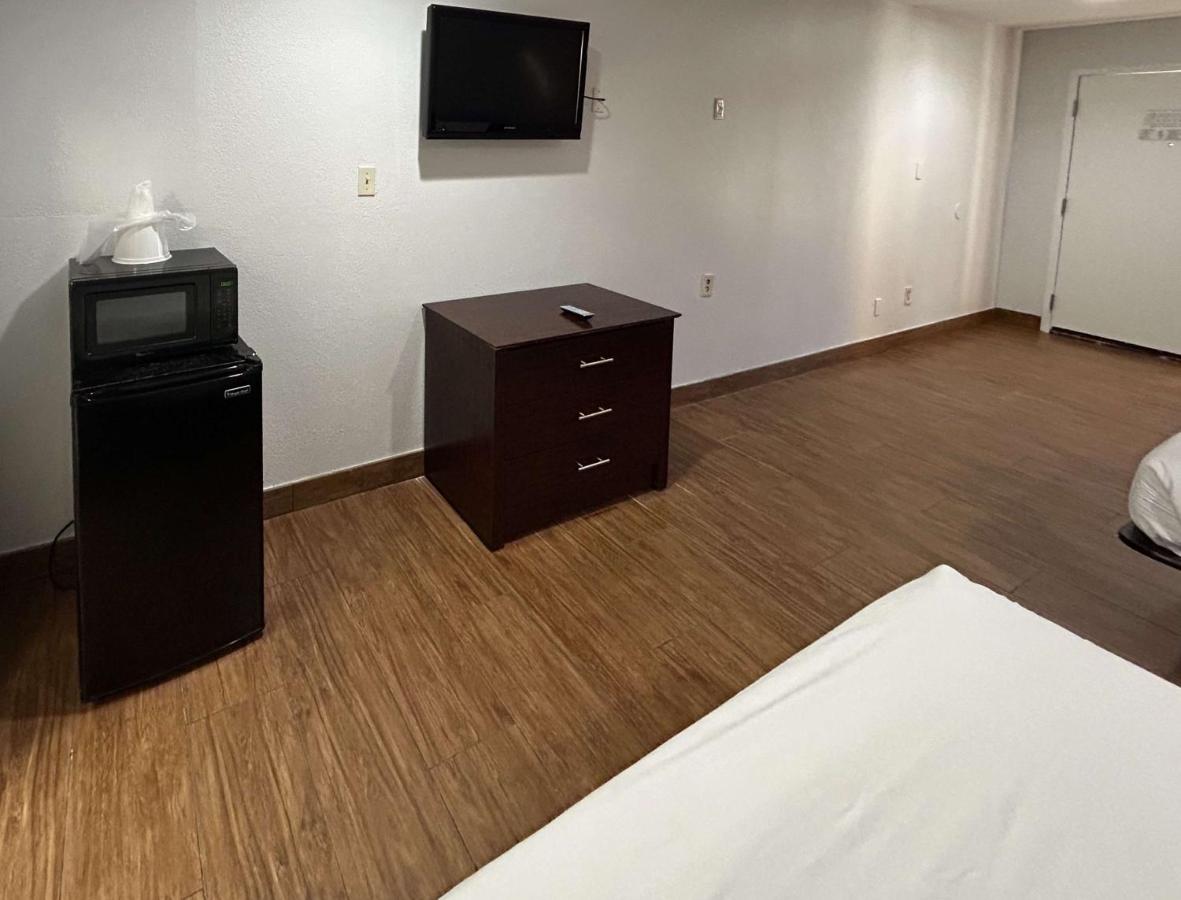  | OYO Hotel Denham Springs I-12