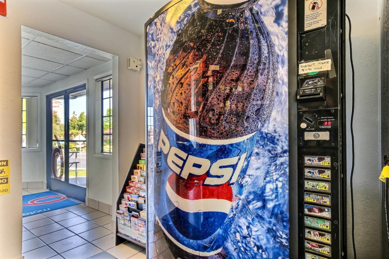 | Motel 6-Pinole, CA