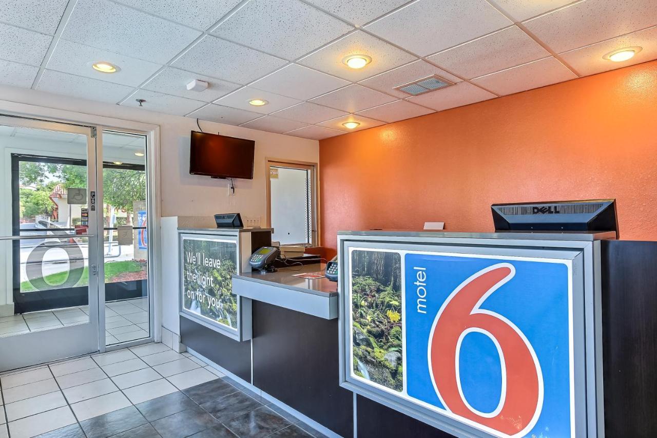 | Motel 6-Pinole, CA