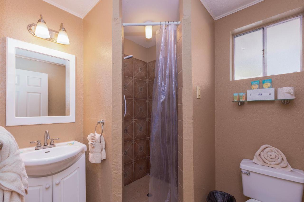| Country Inn & Cottages Motel