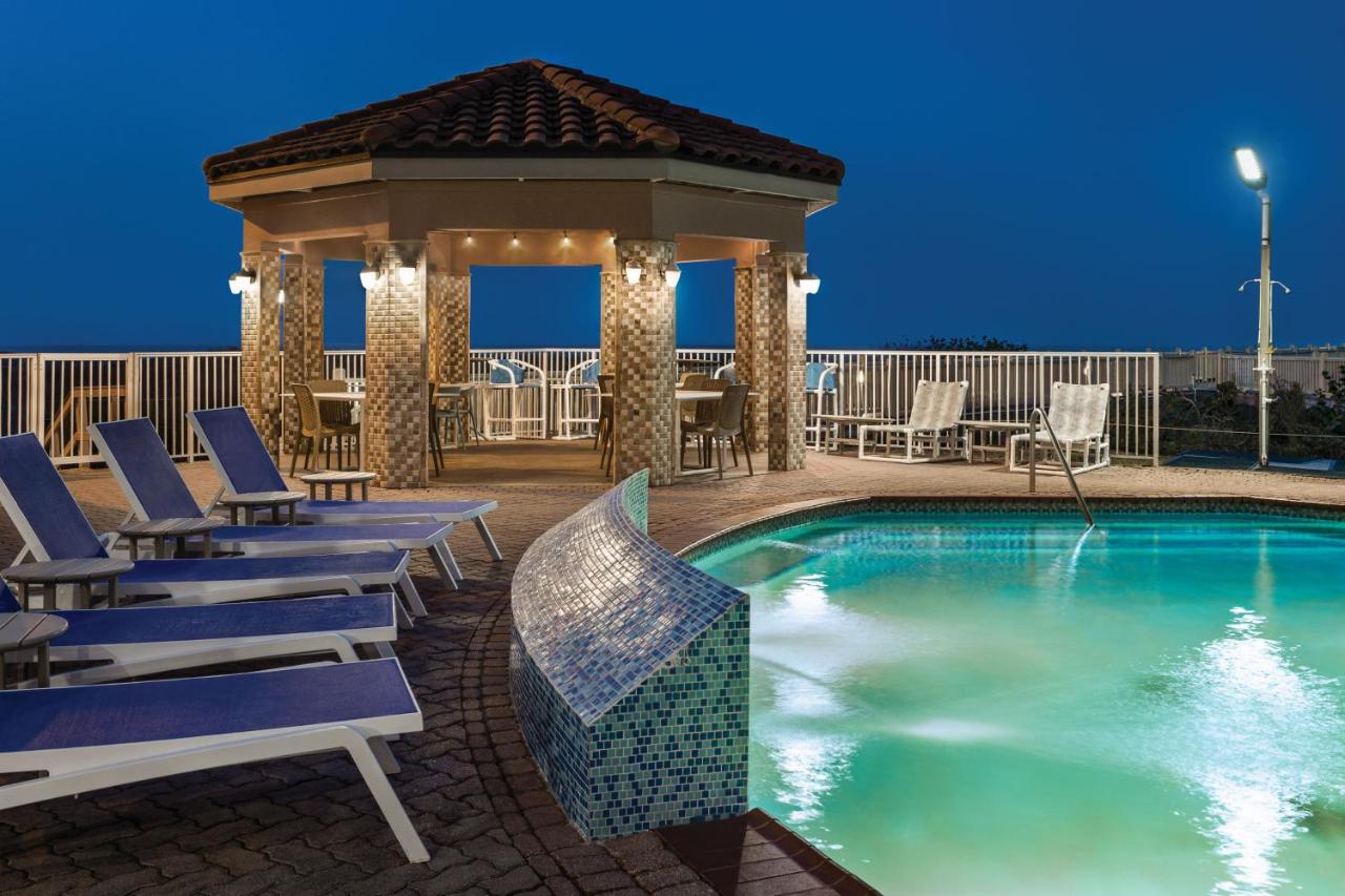 King Suite with Spa Bath at La Copa Inn Beach Hotel