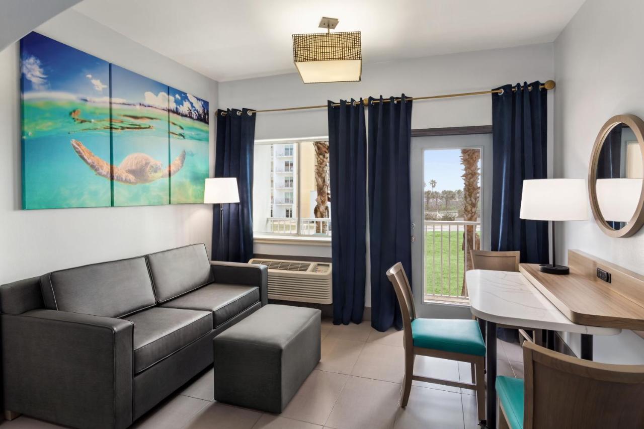 King Suite with Spa Bath at La Copa Inn Beach Hotel