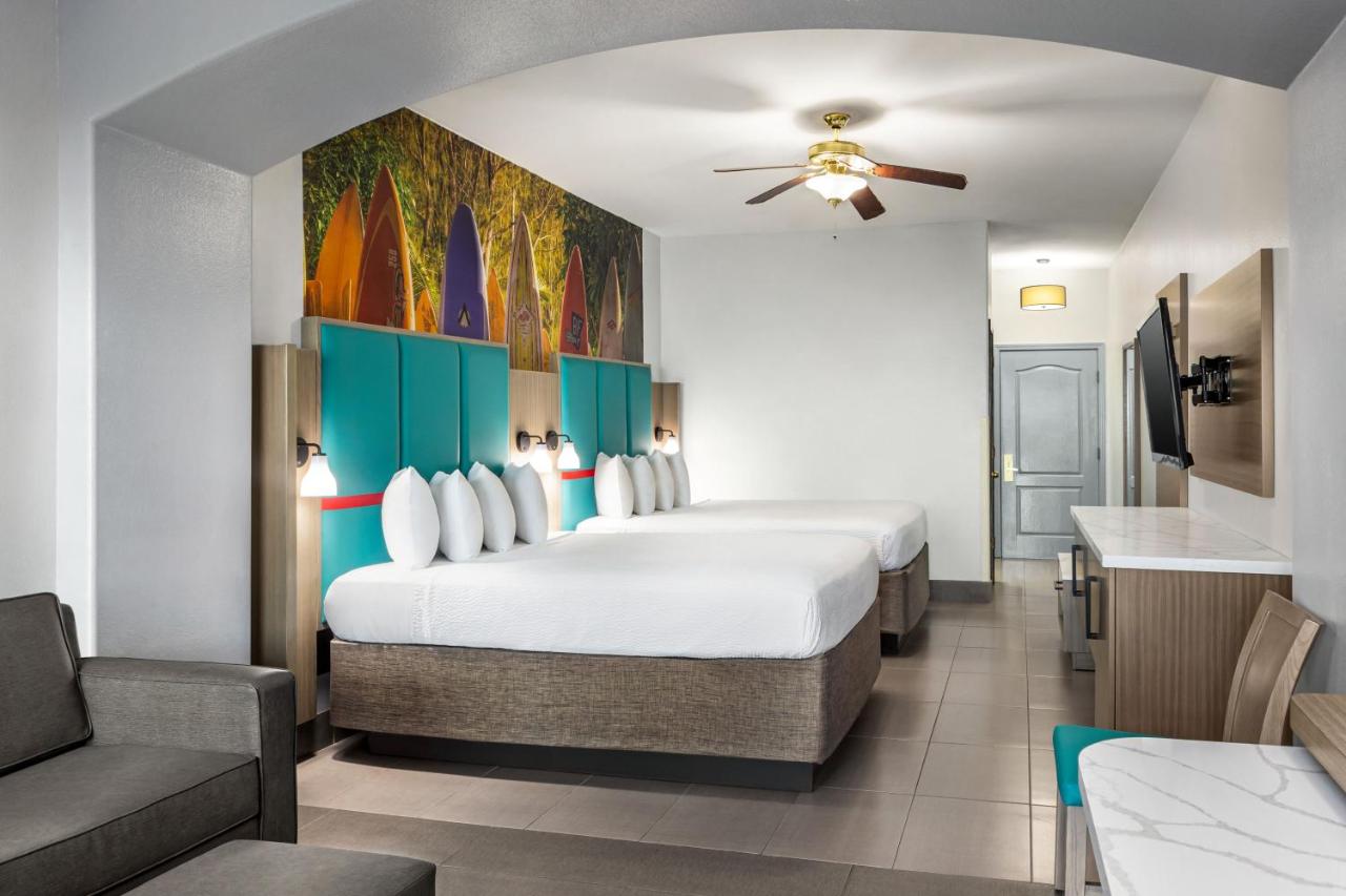 Queen Room with Two Queen Beds and Balcony - Ocean View at La Copa Inn Beach Hotel