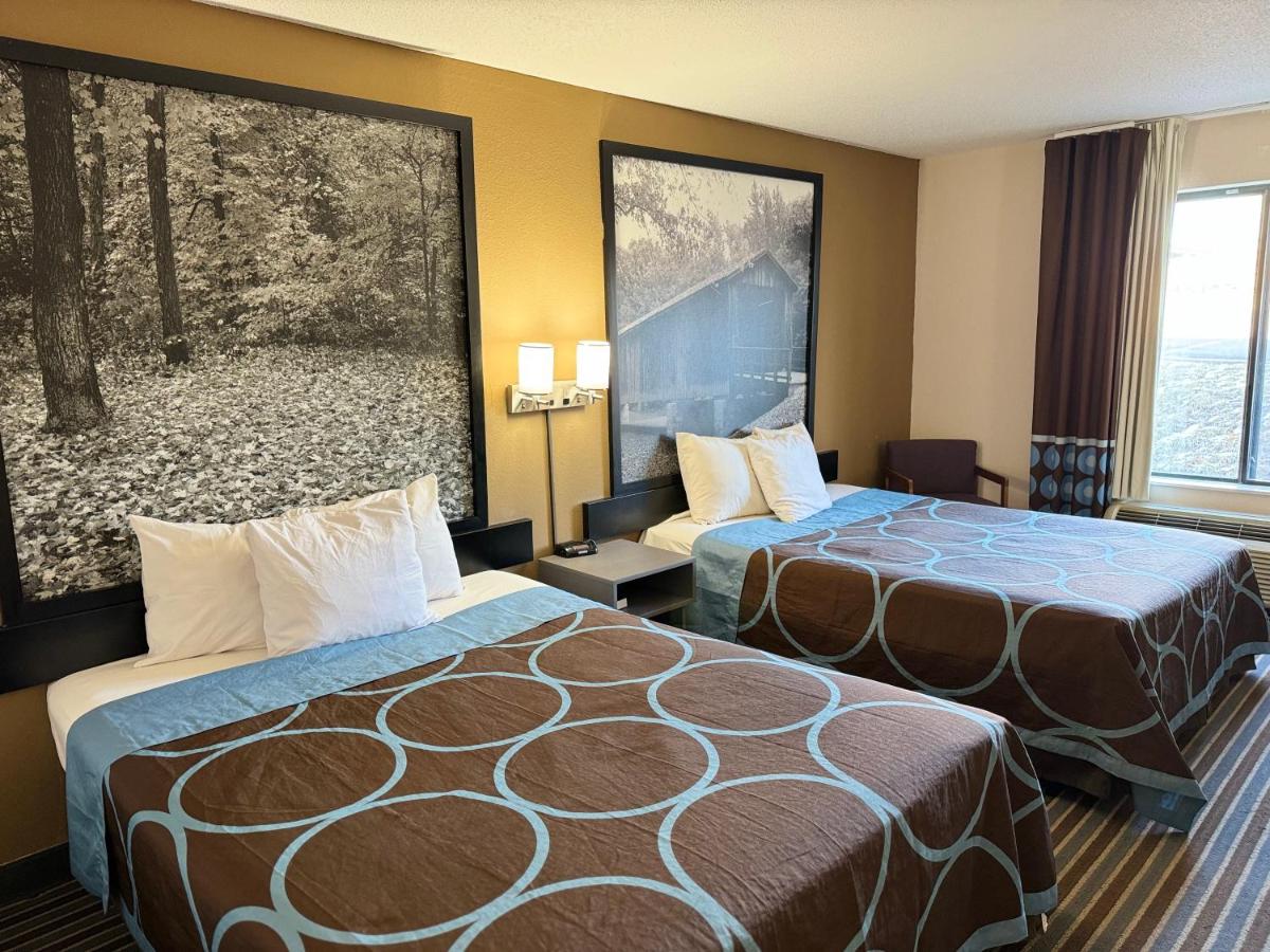 | Super 8 by Wyndham Columbia Clark Lane