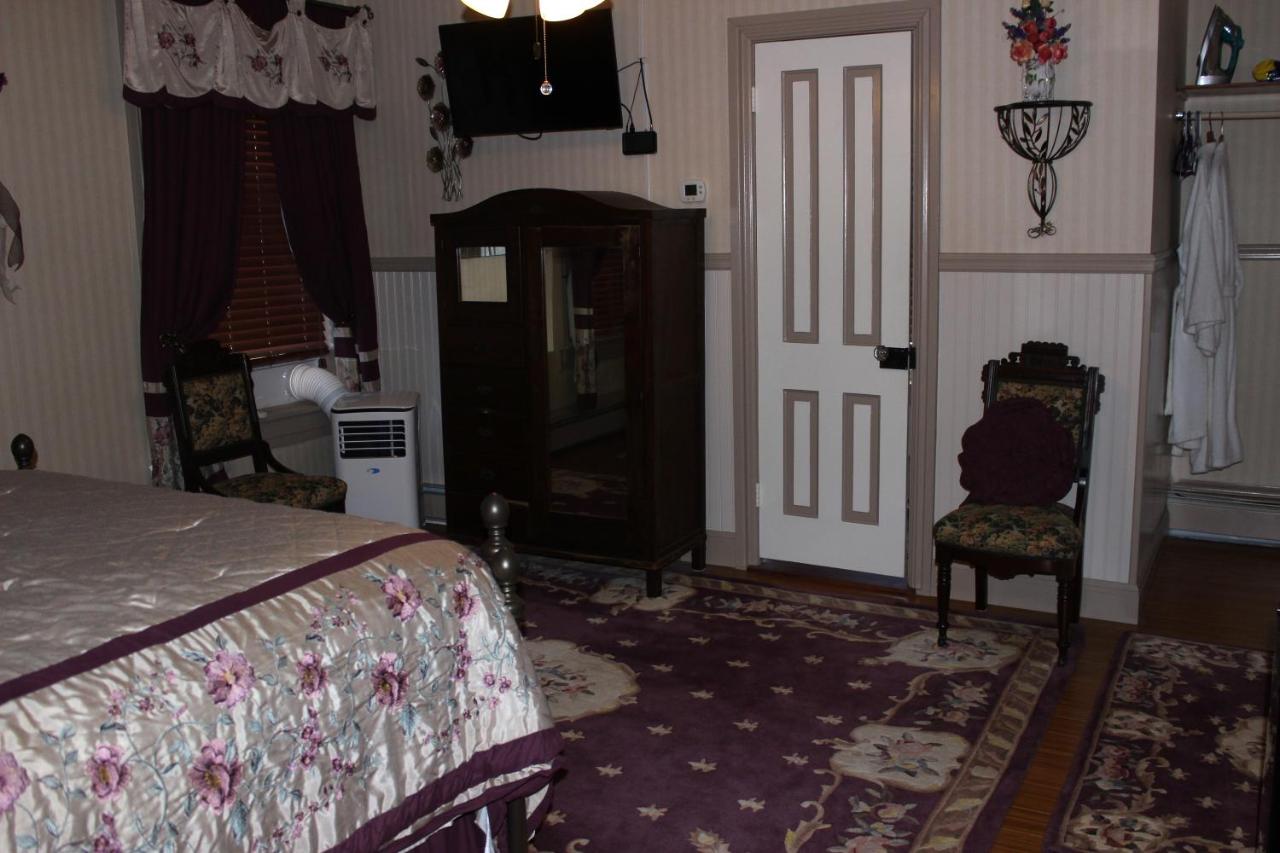  | Carriage Stop Bed & Breakfast