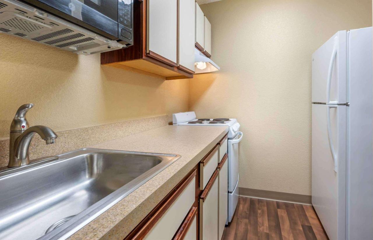 Queen Studio - Non-Smoking at Studio 6 Extended Stay Florence, KY - Meijer Dr./Cincinnati