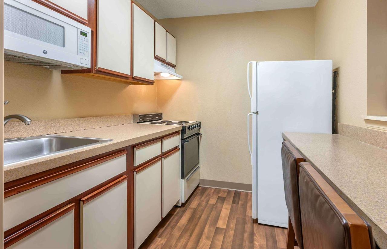 Deluxe Studio with 1 Queen Bed - Non-Smoking at Studio 6 Extended Stay Florence, KY - Meijer Dr./Cincinnati