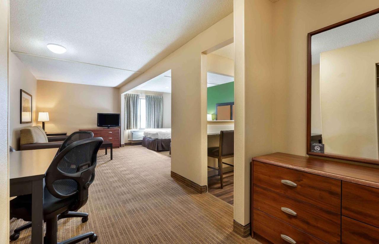 Deluxe Studio with 2 Queen Beds - Non-Smoking at Studio 6 Extended Stay Florence, KY - Meijer Dr./Cincinnati