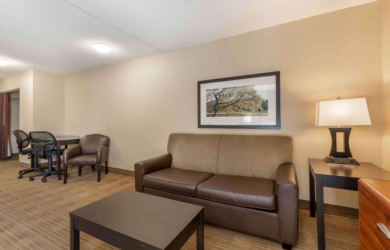 Deluxe Studio with 2 Queen Beds - Non-Smoking at Studio 6 Extended Stay Florence, KY - Meijer Dr./Cincinnati