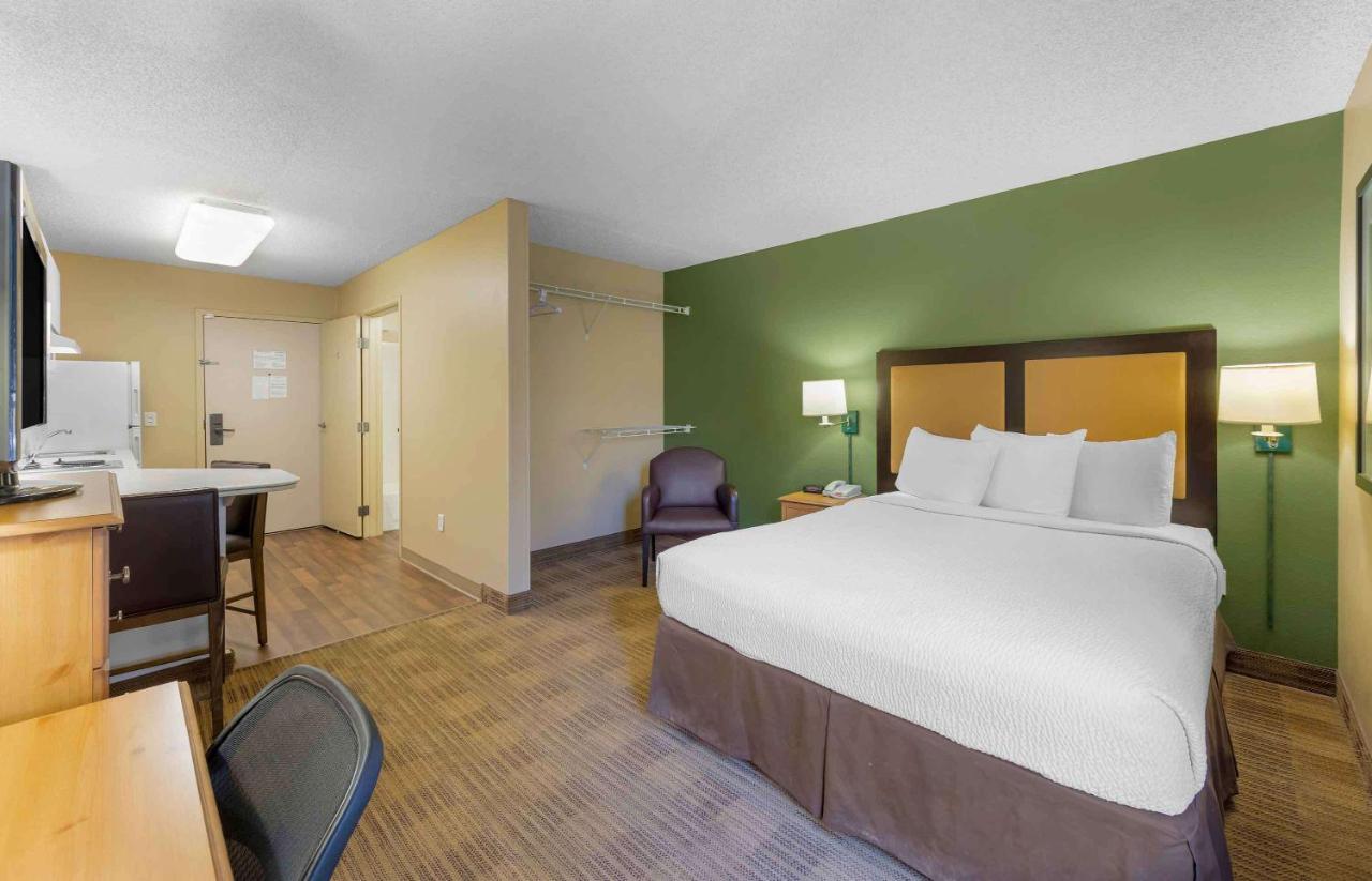 Queen Studio - Non-Smoking at Auburn Hills Extended Stay Inn