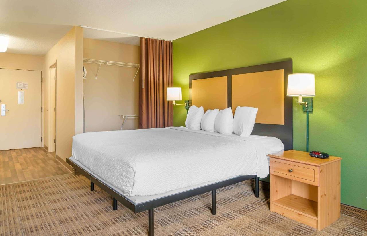 Studio with 1 King Bed - Non-Smoking at Auburn Hills Extended Stay Inn