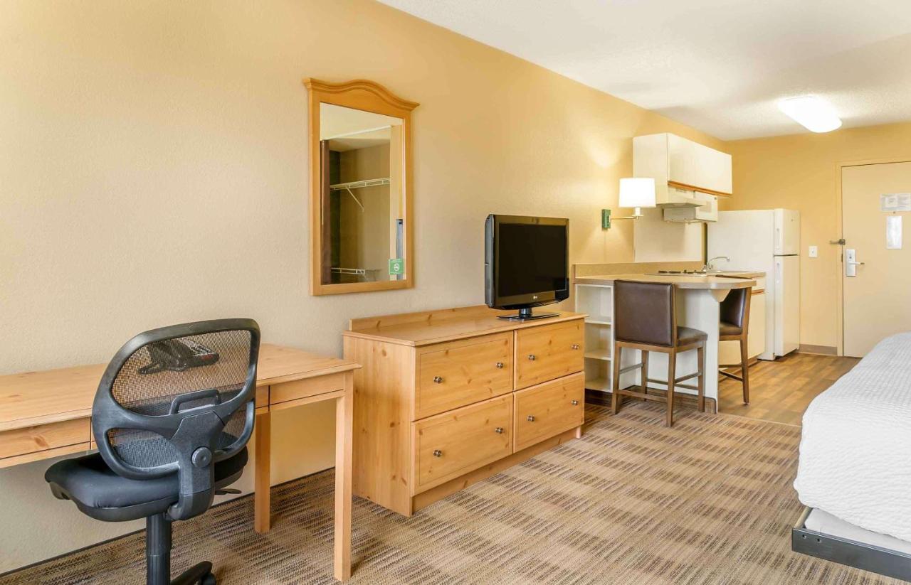 Studio with 1 King Bed - Non-Smoking at Auburn Hills Extended Stay Inn