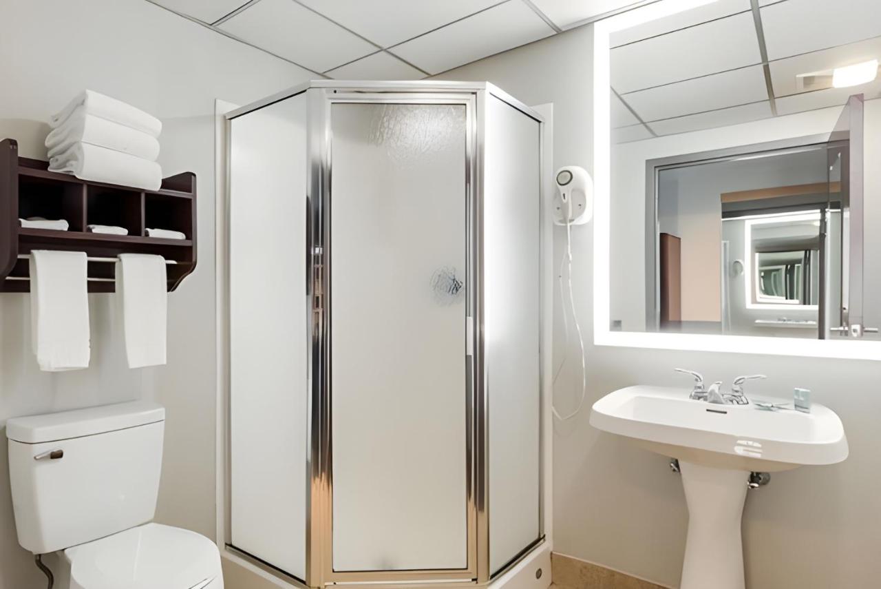 | Best Western Burlington Inn