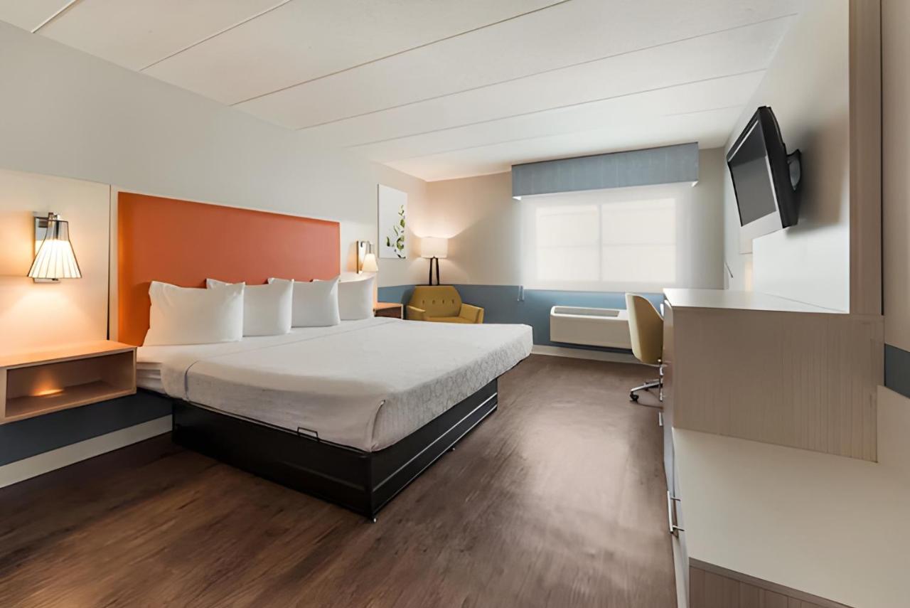 | Best Western Burlington Inn