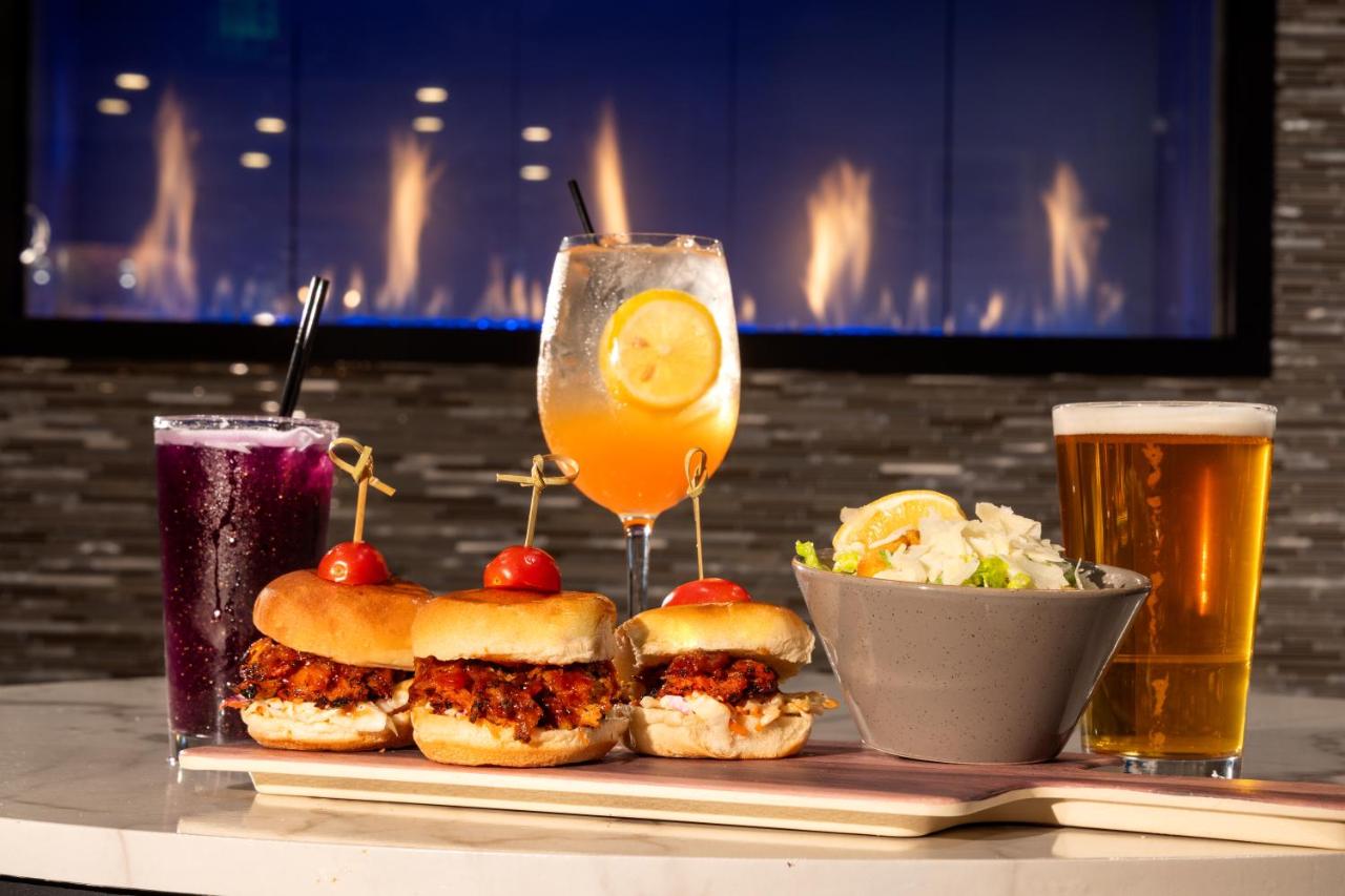 | Silver Cloud Hotel - Seattle University of Washington District