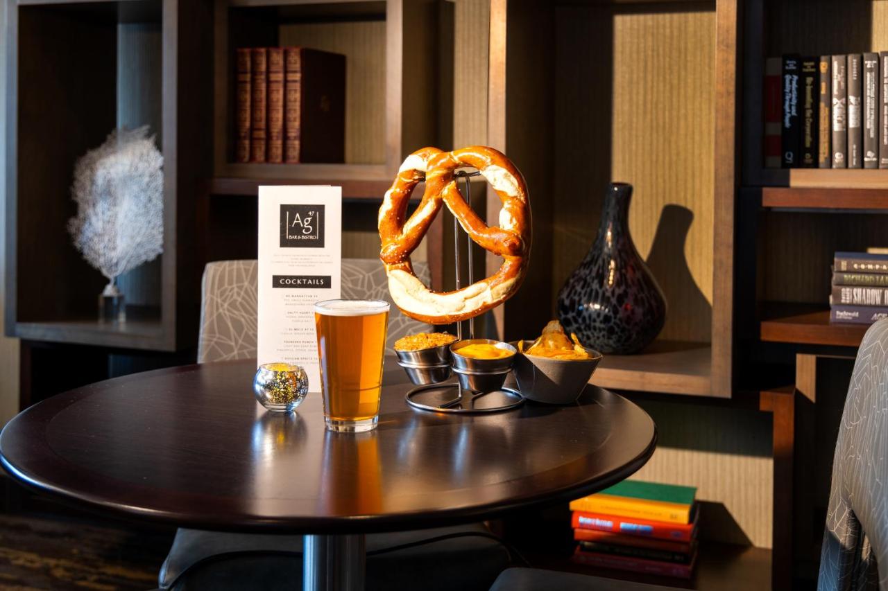| Silver Cloud Hotel - Seattle University of Washington District