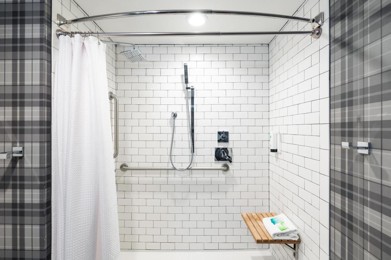 Queen Room - Disability Access at Gravity Haus Steamboat