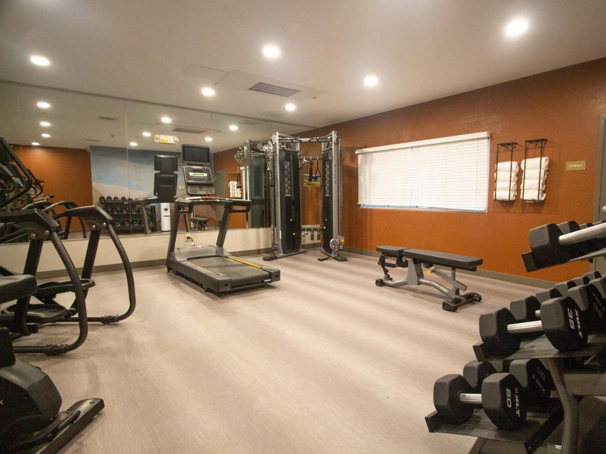 | Candlewood Suites Louisville North