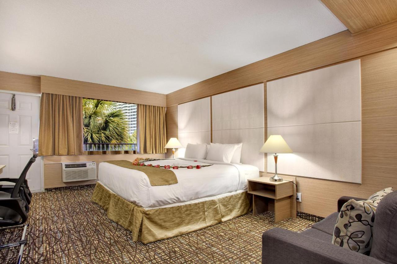 Standard King Room at Ocean Beach Palace Hotel and Suites
