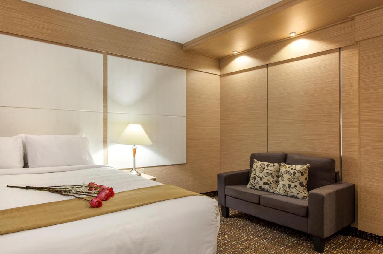 Standard King Room at Ocean Beach Palace Hotel and Suites