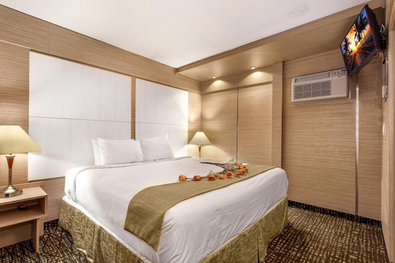 One-Bedroom Suite (4 Adults) at Ocean Beach Palace Hotel and Suites