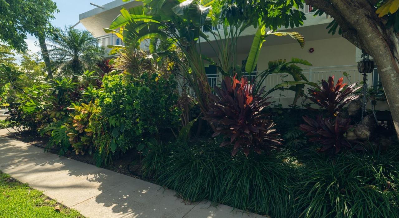 | Caloosa Cove Resort - With Full Kitchens