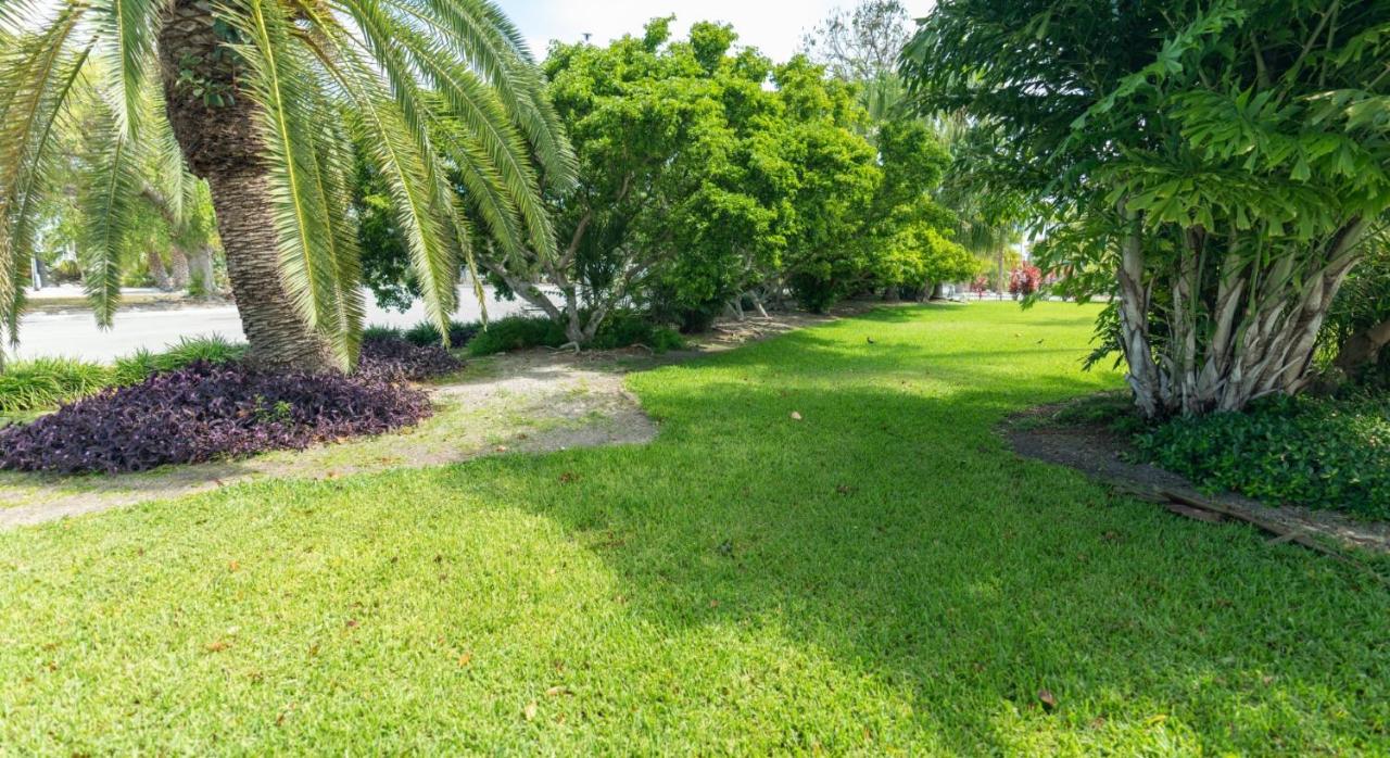 | Caloosa Cove Resort - With Full Kitchens