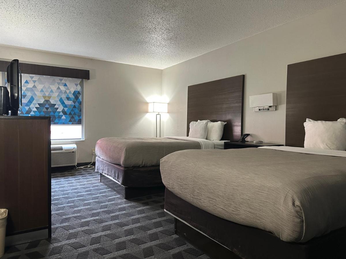 Double Room with Two Double Beds - Non-Smoking at Quality Inn