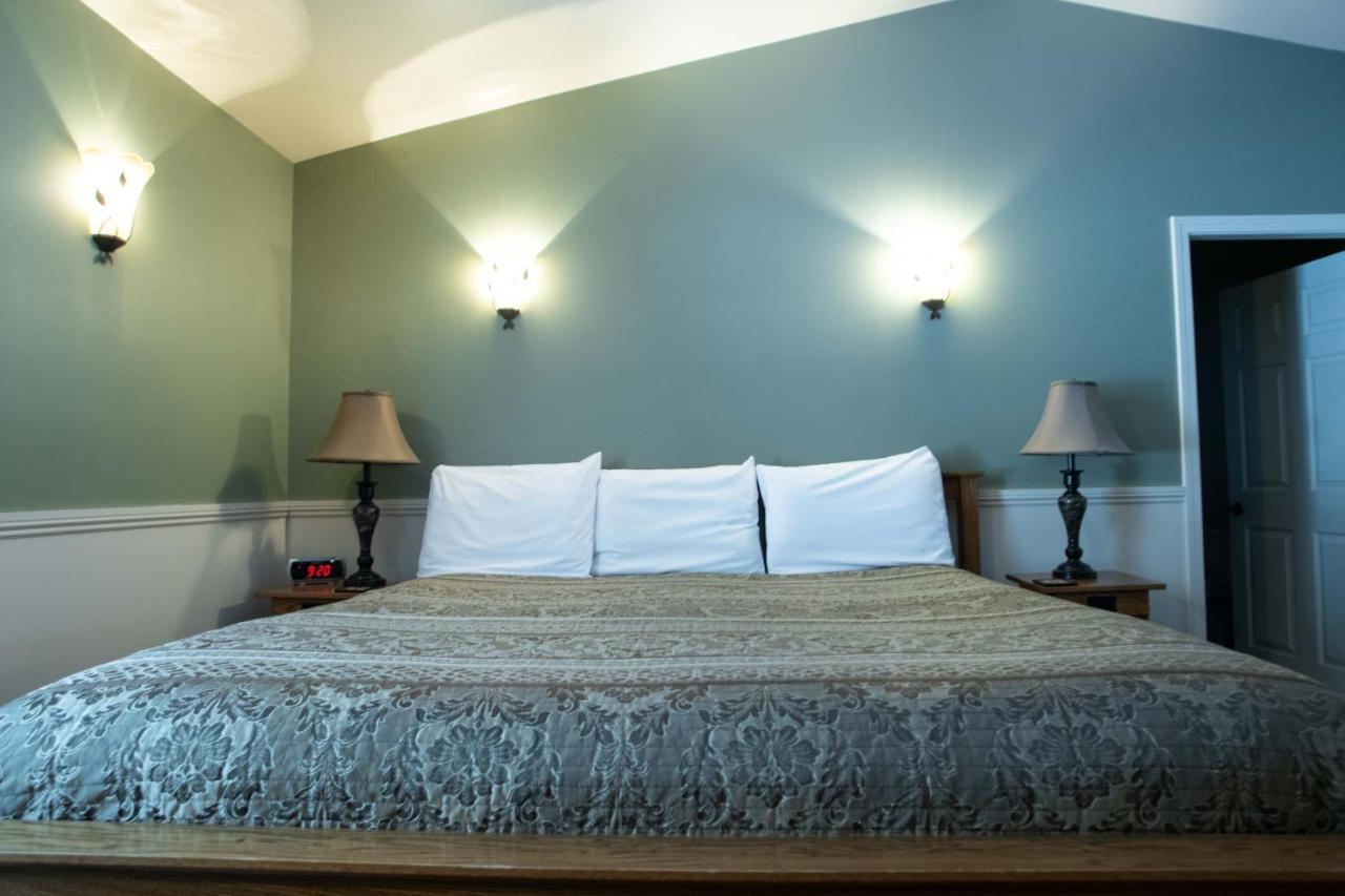 | Boardwalk Inn
