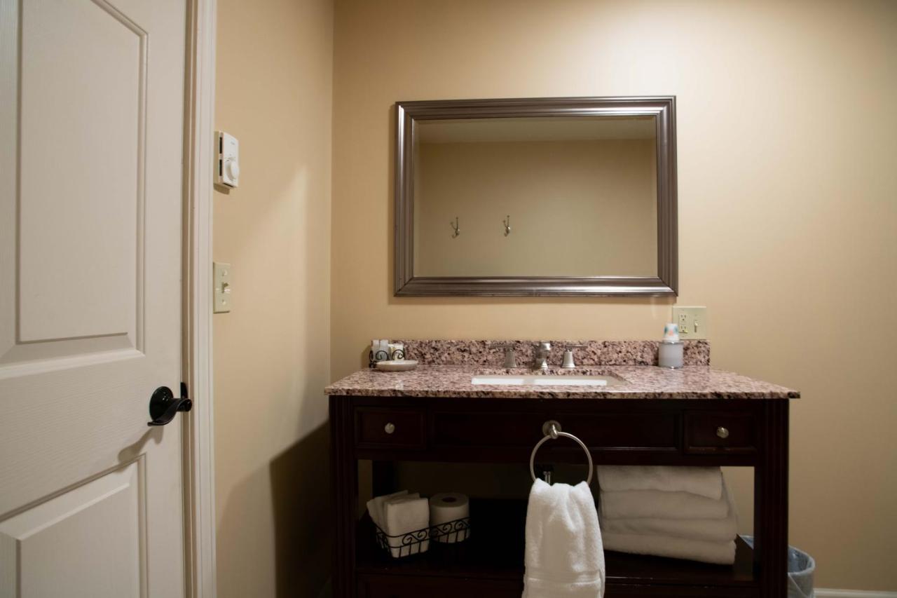 | Boardwalk Inn