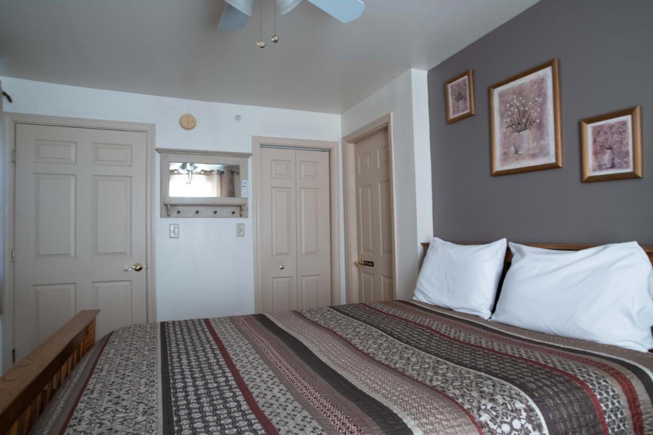 | Boardwalk Inn