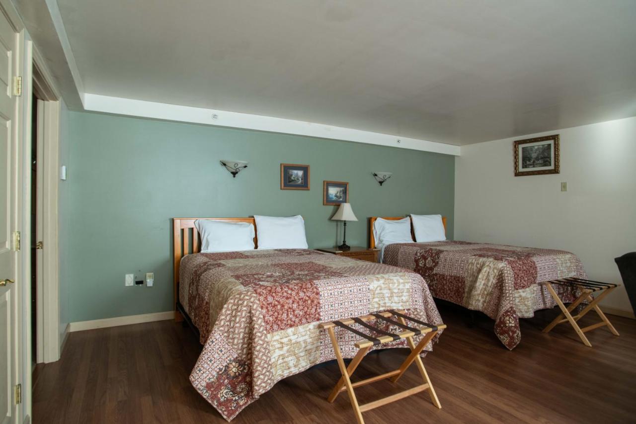 | Boardwalk Inn