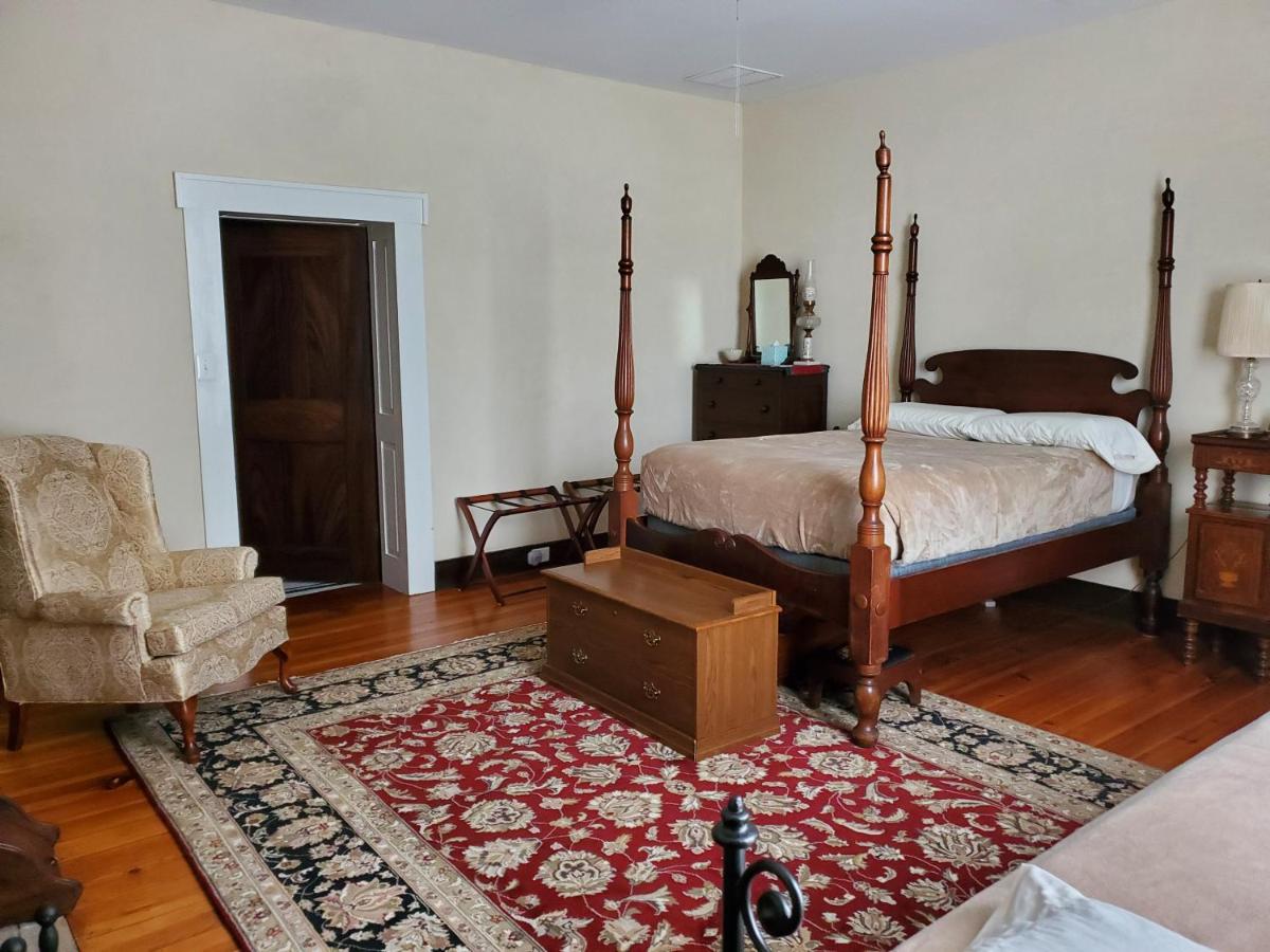 | Mountain Home Bed & Breakfast