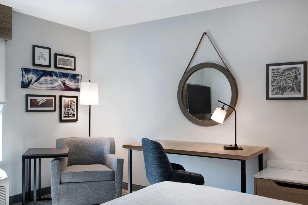 King Room - Non-Smoking at Hampton Inn Anderson/ Alliance Business Park