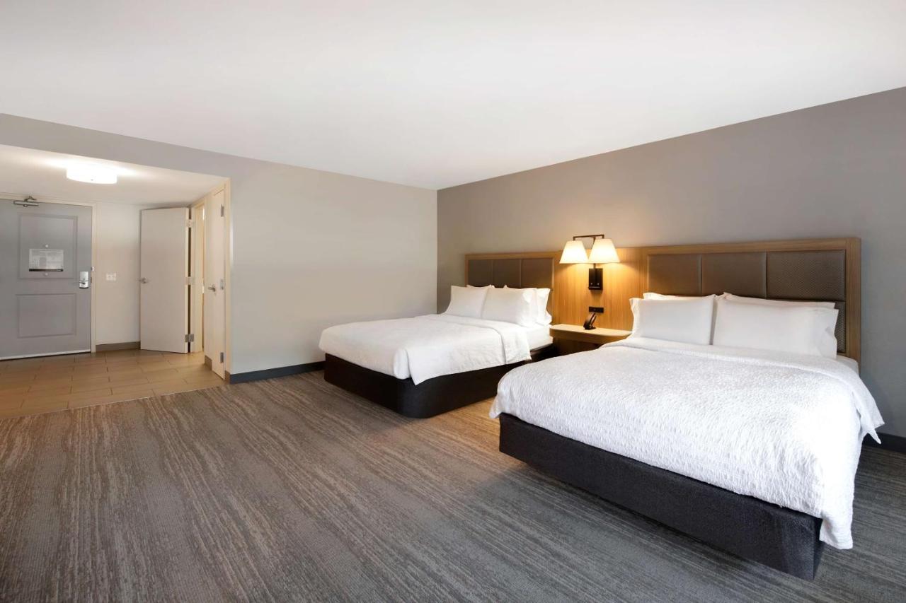 Queen Room with Two Queen Beds - Bath Tub - Disability Access at Hampton Inn Anderson/ Alliance Business Park