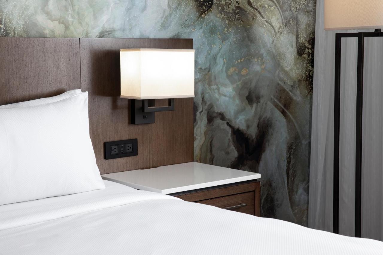 King Room with Transfer Shower - Mobility Accessible at Delta Hotels by Marriott Dallas Southlake