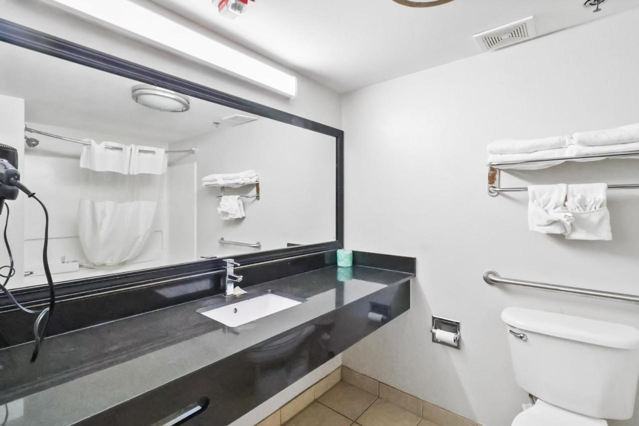 Studio Room with Two King Beds Non-Smoking at Red Roof Inn & Suites Fayetteville - Fort Bragg