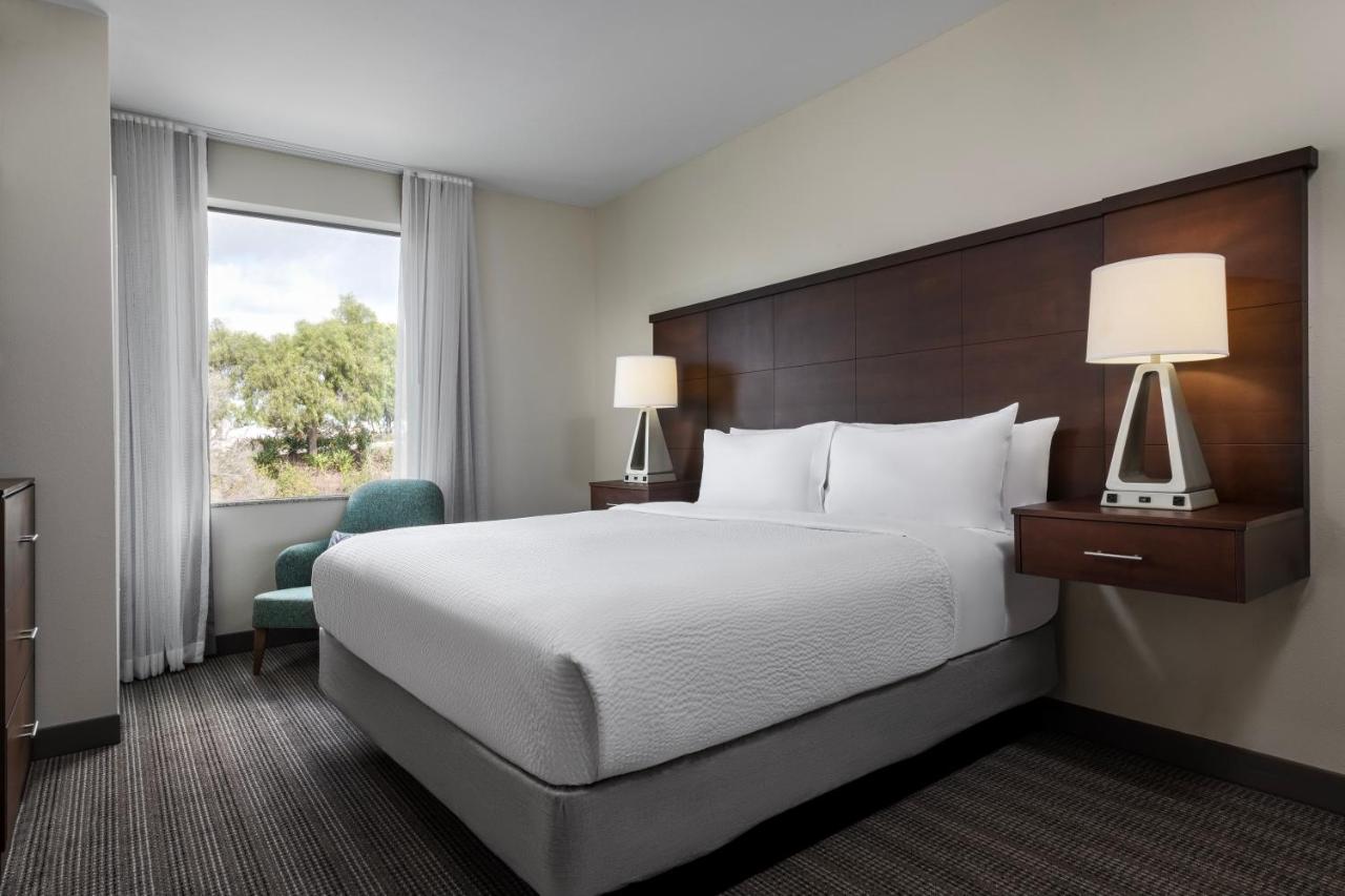 | Staybridge Suites Carlsbad, an IHG Hotel