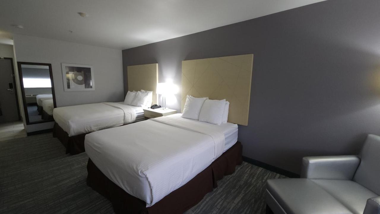 Queen Room with Two Queen Beds at West Valley Inn