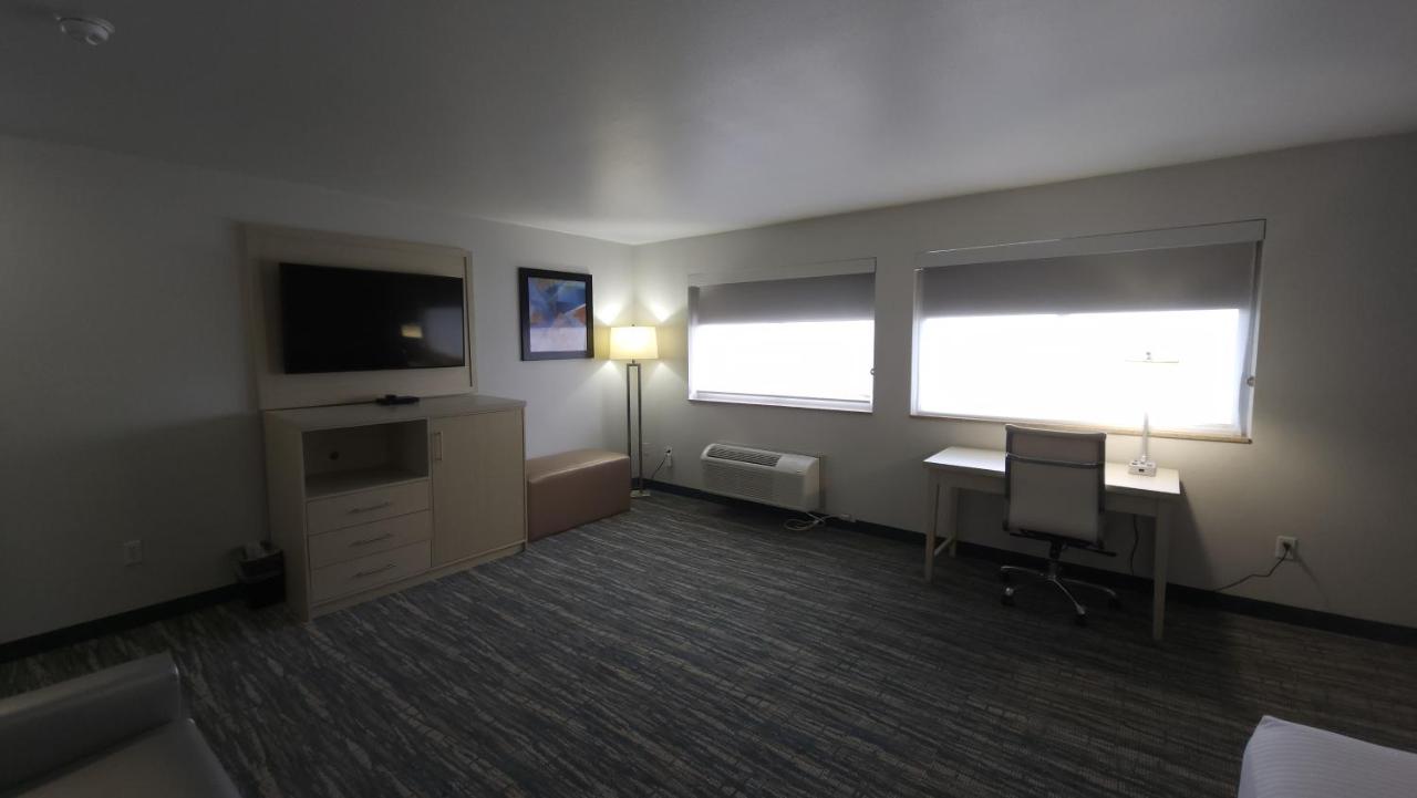 King Suite at West Valley Inn