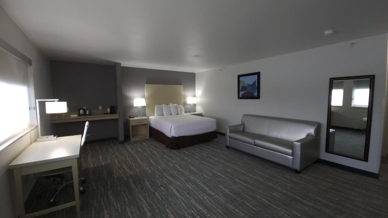 King Suite at West Valley Inn