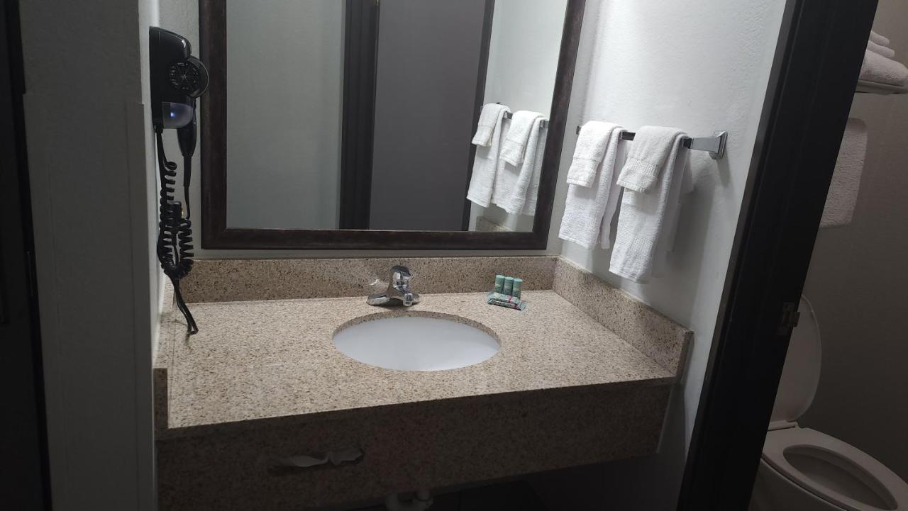 King Room with Bath Tub and Sofa Bed - Mobility Accessible at West Valley Inn