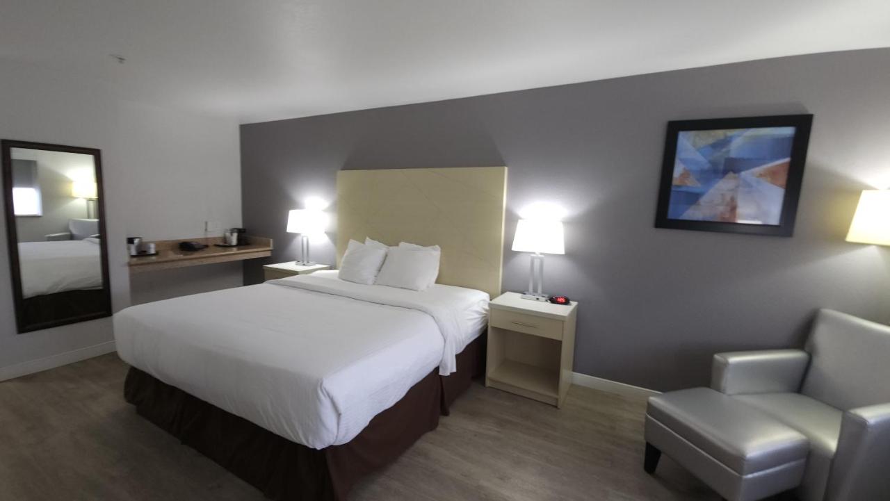 King Room - Pet Friendly at West Valley Inn