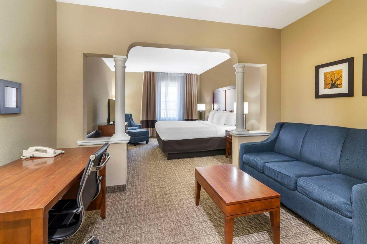 King Room - Non-Smoking at Comfort Inn & Suites Dover-Portsmouth