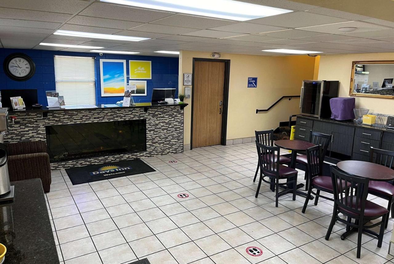  | Days Inn by Wyndham Park City Kansas
