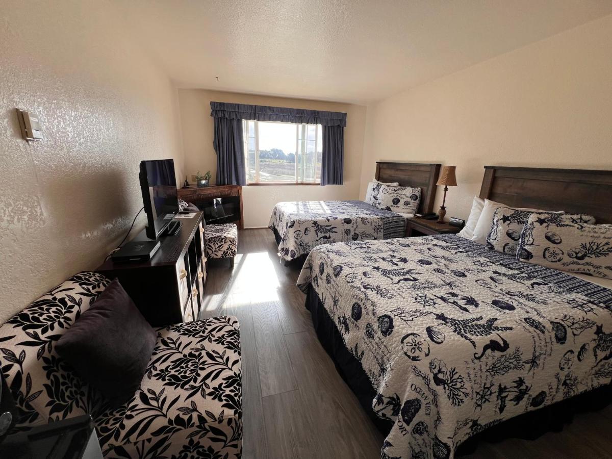 | Gualala Country Inn